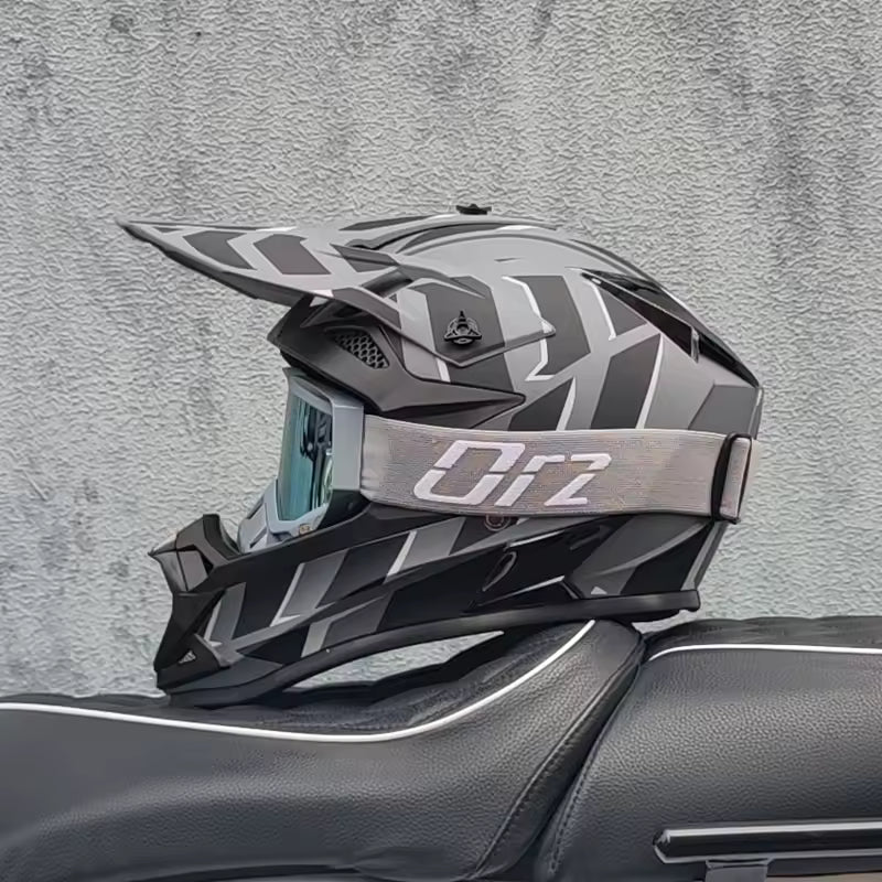 Casco Motocross ORZ Off-Road con visor y gafas | ZoomerScooters