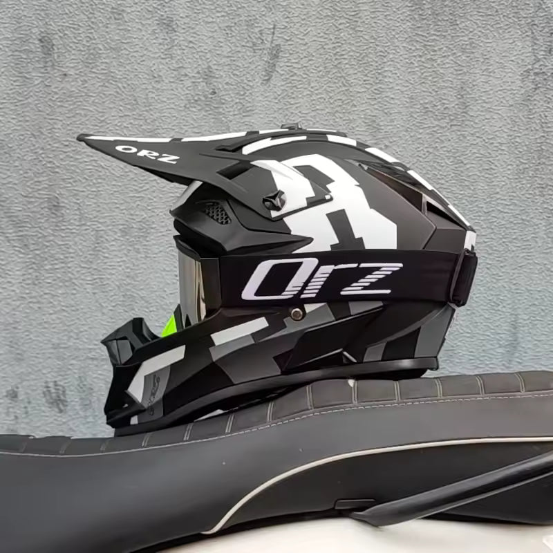 Casco Motocross ORZ Off-Road con visor y gafas | ZoomerScooters