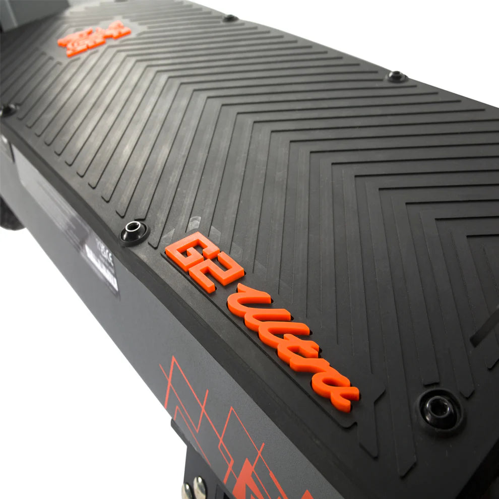 Patinete eléctrico Kukirin G2 Ultra 48V 18Ah detalle deck| ZoomerScooters